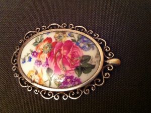 Streling Silver Brooch with a French haind painted limoges