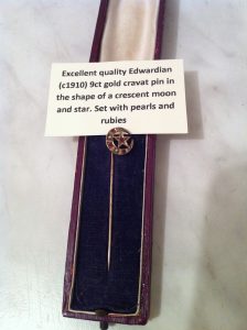edwardian 9ct gold cravat pin moon and star