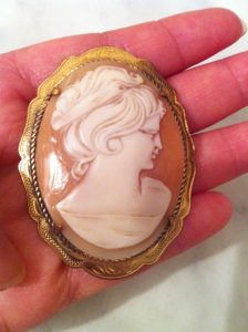 Large gold plated shell cameo