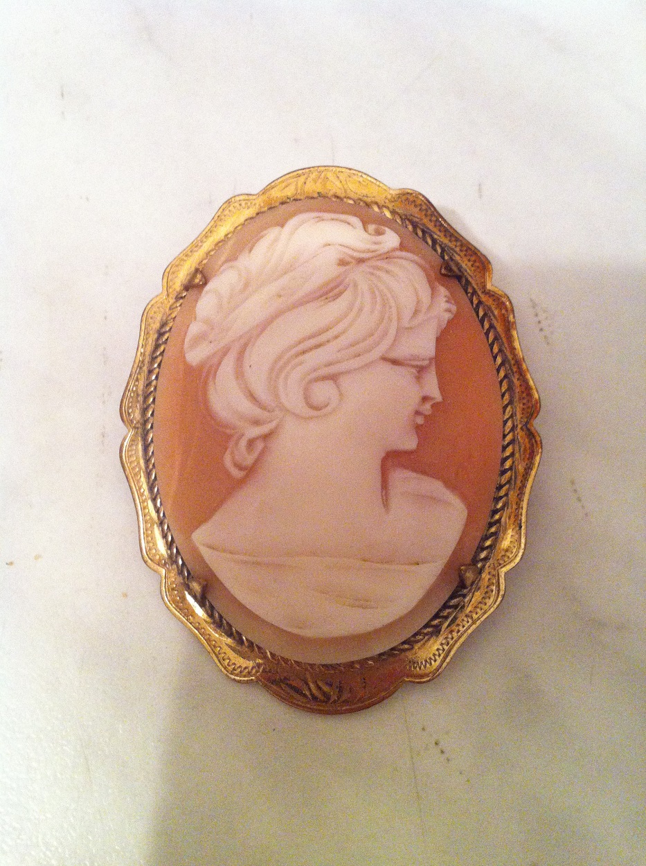 Vintage cameo gold plated