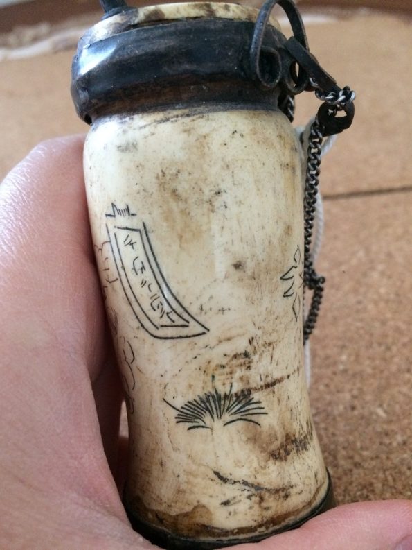 Chinese water pipe with chinese writings