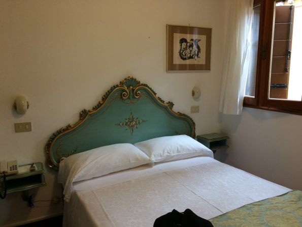 Bedroom of Hotel Serenissima