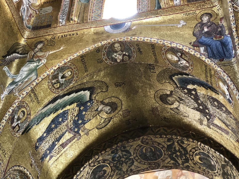 Mosaic of Mary received Holy Spirit