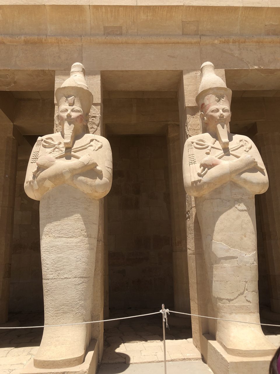 Hatshepsut statue - dress as male Pharaoh
